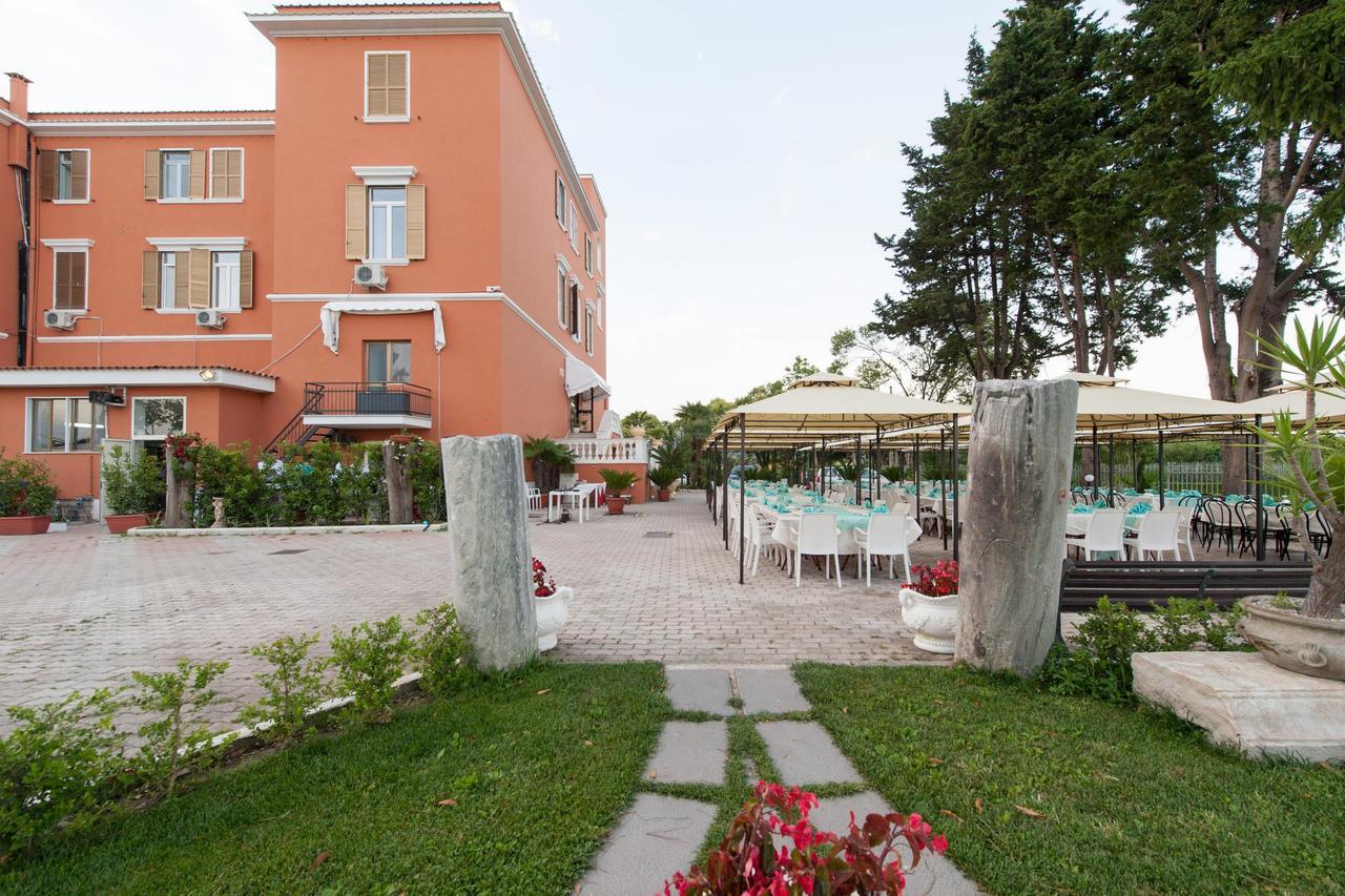 Il Postiglione Hotel - Sala Ricevimenti Minturno Exterior foto